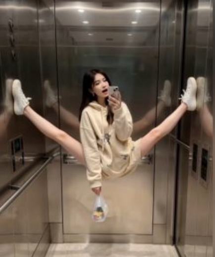 AI生成电梯一字马美女制作教程,条条流量上万,别再在外面被割韭菜了,全流程实操-优品网赚资源库